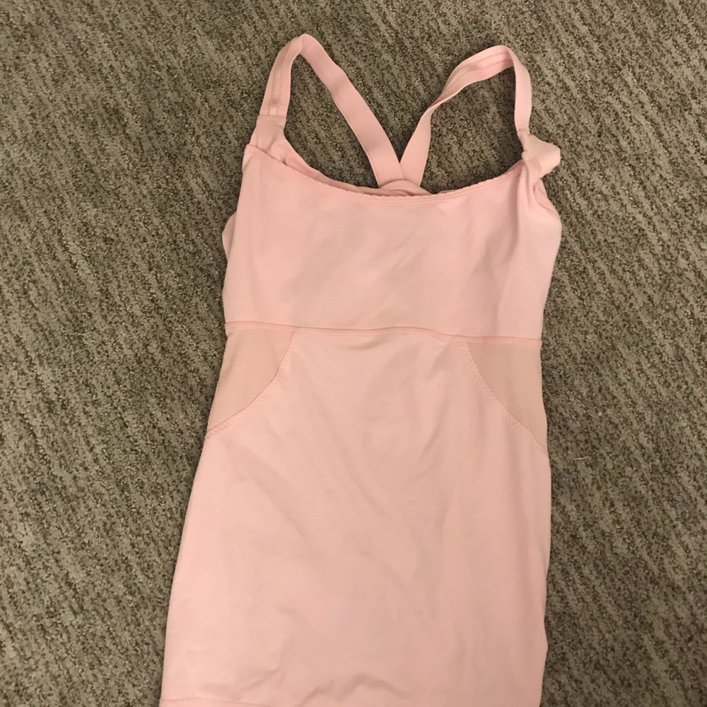 Lululemon tanktop with built in bra
